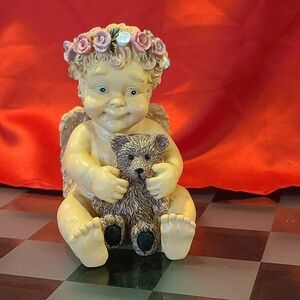 Baby Angel Knick knack holding a teddy bear angels are amazing